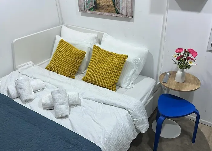 Eastern בית הארחה