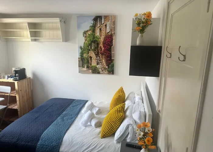 Eastern בית הארחה טילבורג