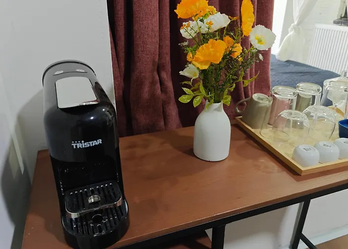 Eastern בית הארחה *